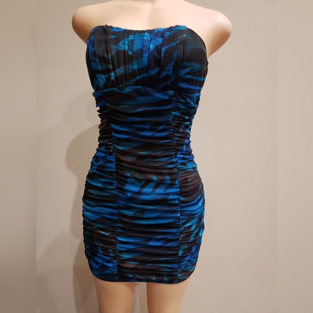 Charlotte Russe Strapless short dress Size M
